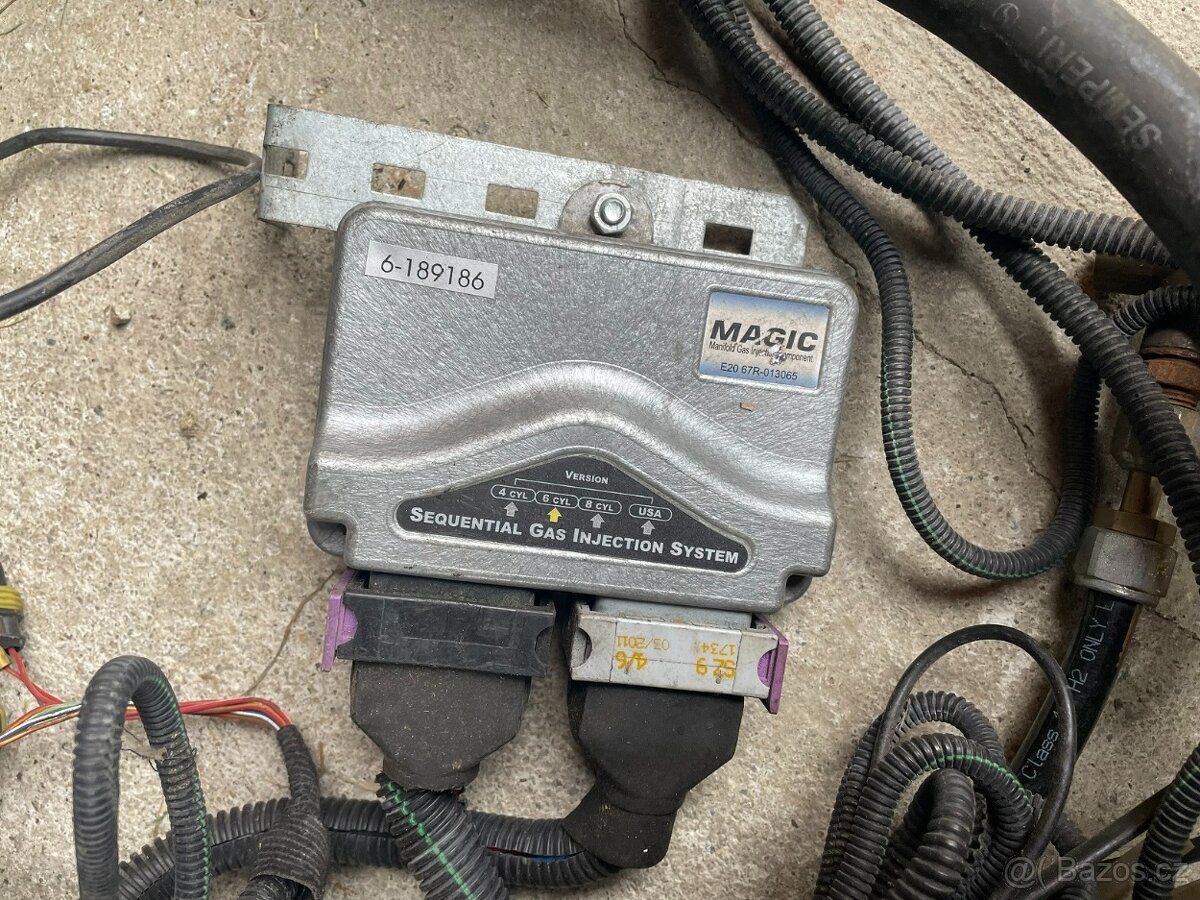 Ford Explorer 4.0 SOHC r.v. 2000 - náhradní díly - 8