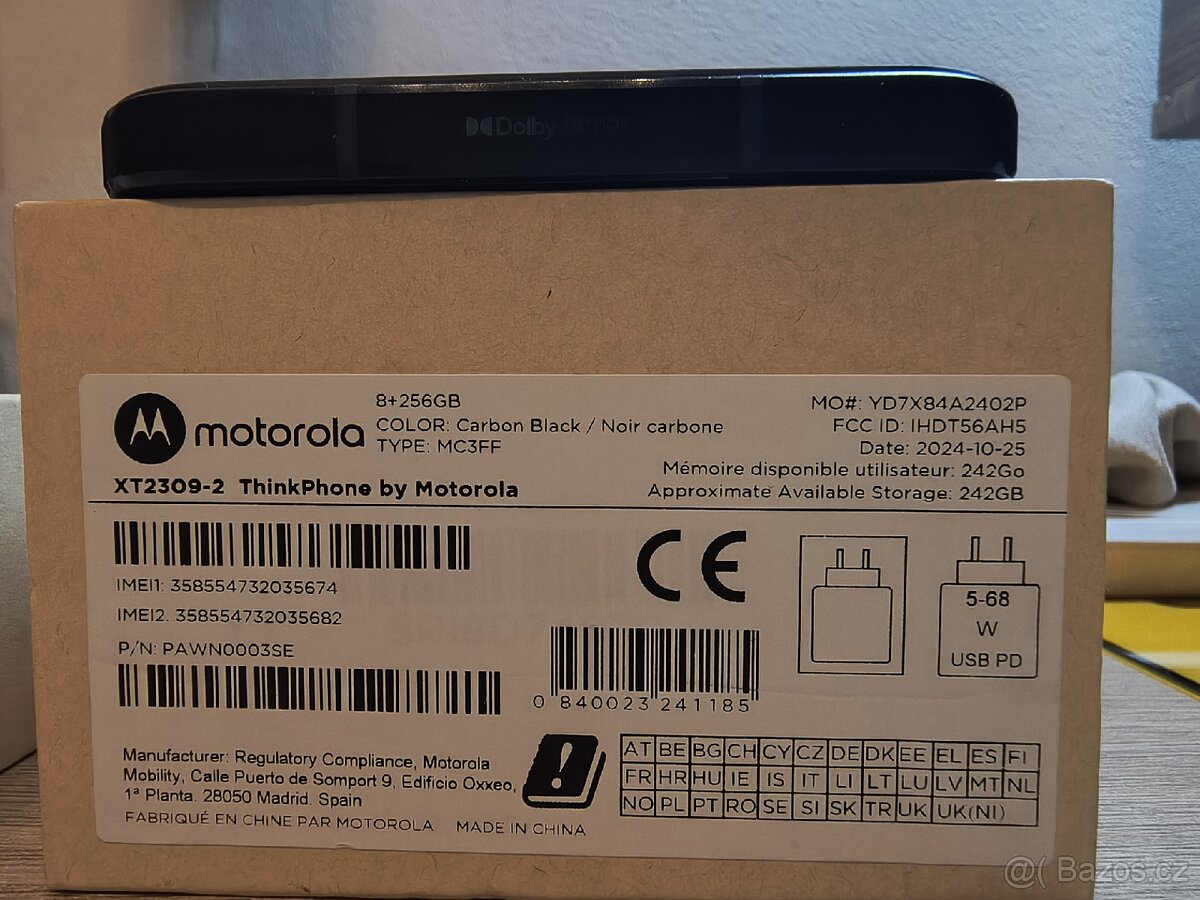 Motorola ThinkPhone Carbon Black - 8