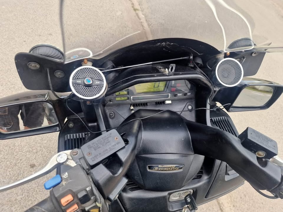 Suzuki burgman 650 EXECUTIVE, R.V 2005, STK PLATNA , MOZNO U - 8