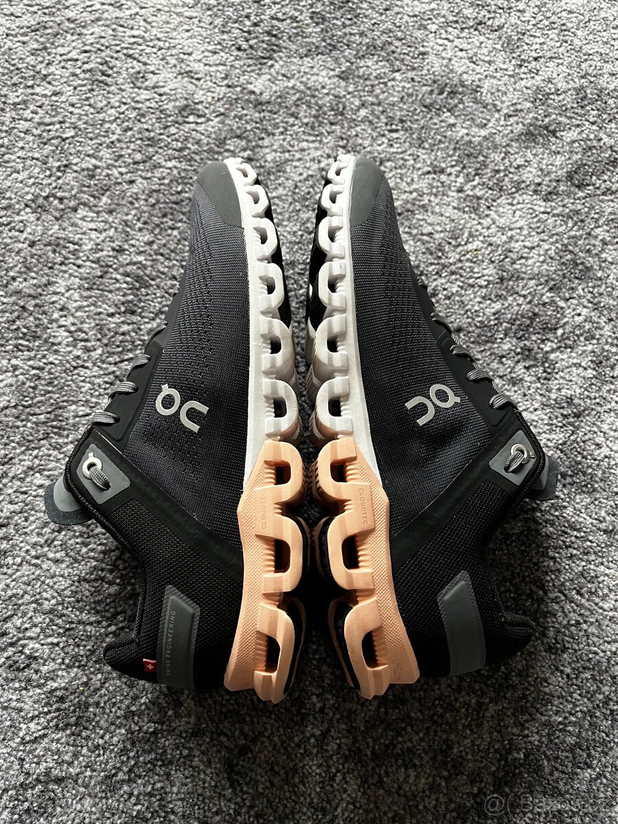 On Running, model Cloudflow, velikost 40 - 8