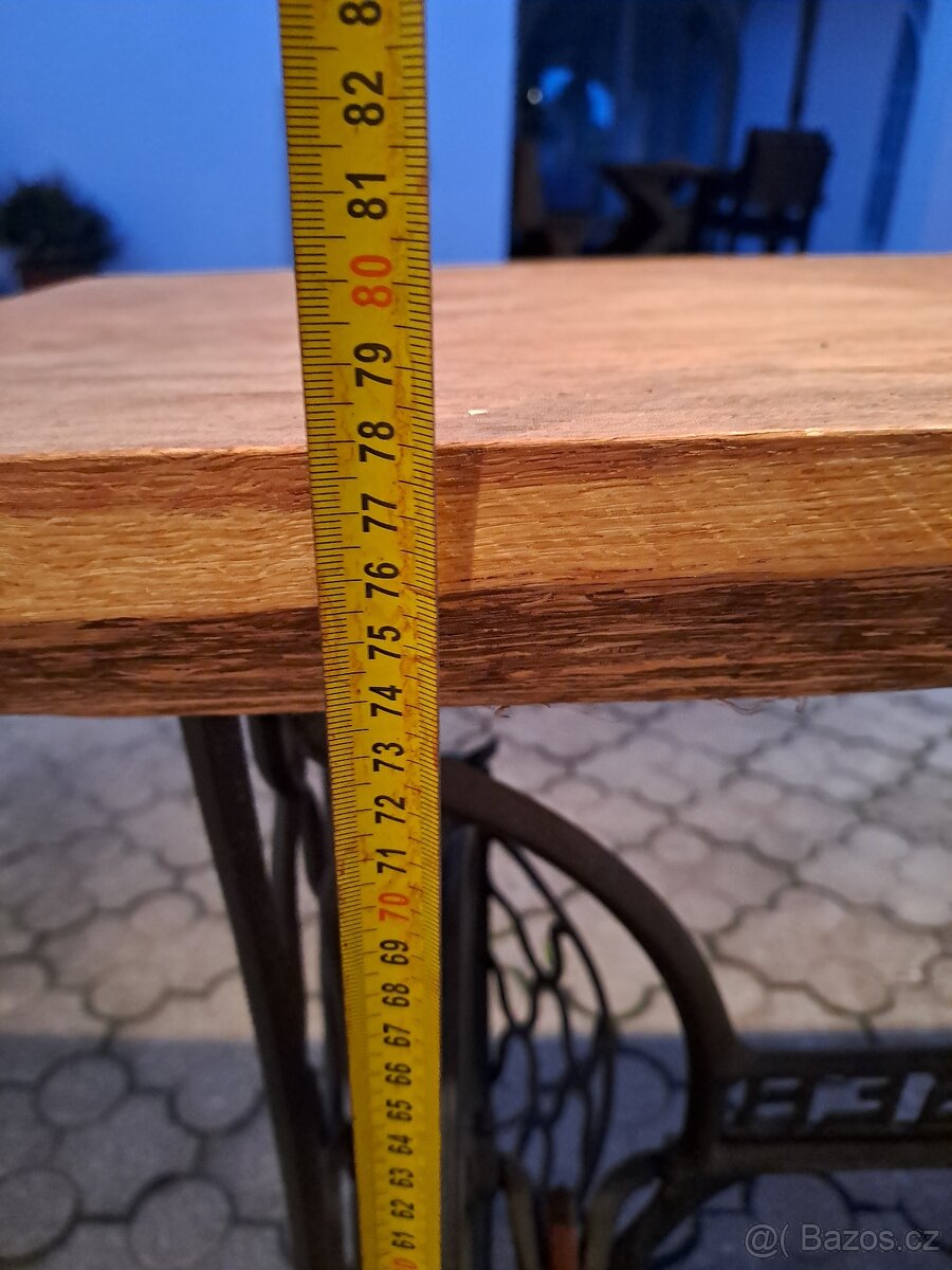 Stolek červený dub singer - 8