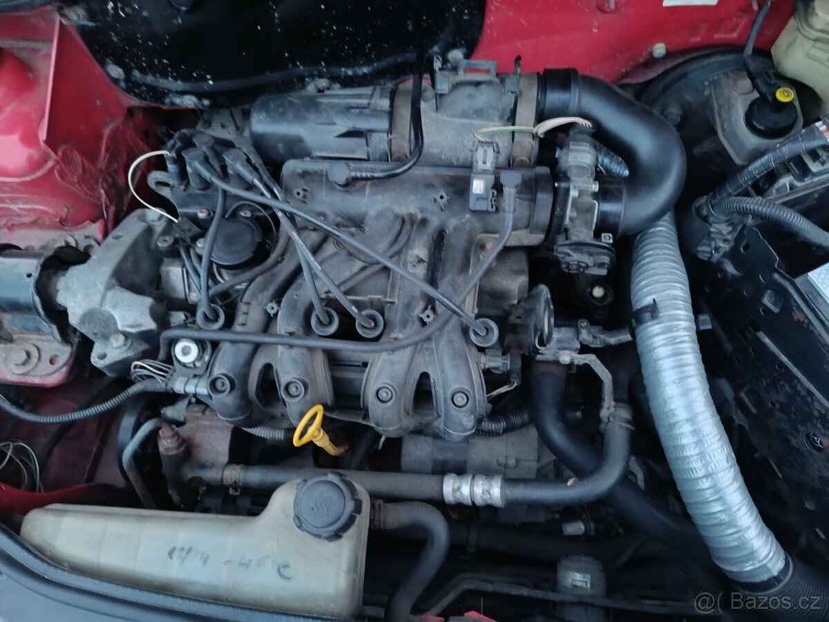 Renault Clio II - 8