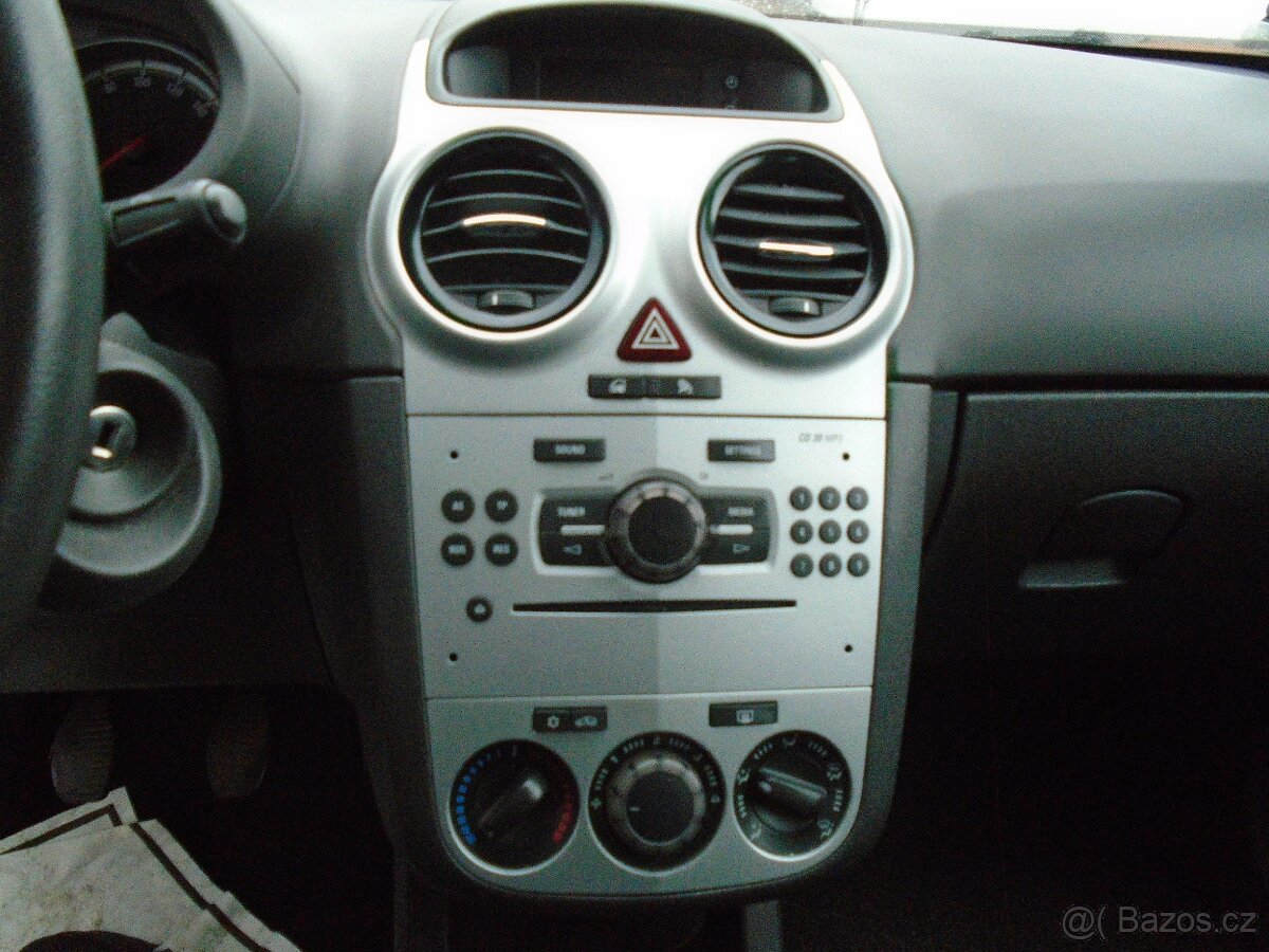 Opel Corsa 1.4 - 8