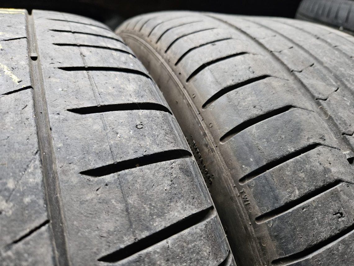 295/30R20 - 8