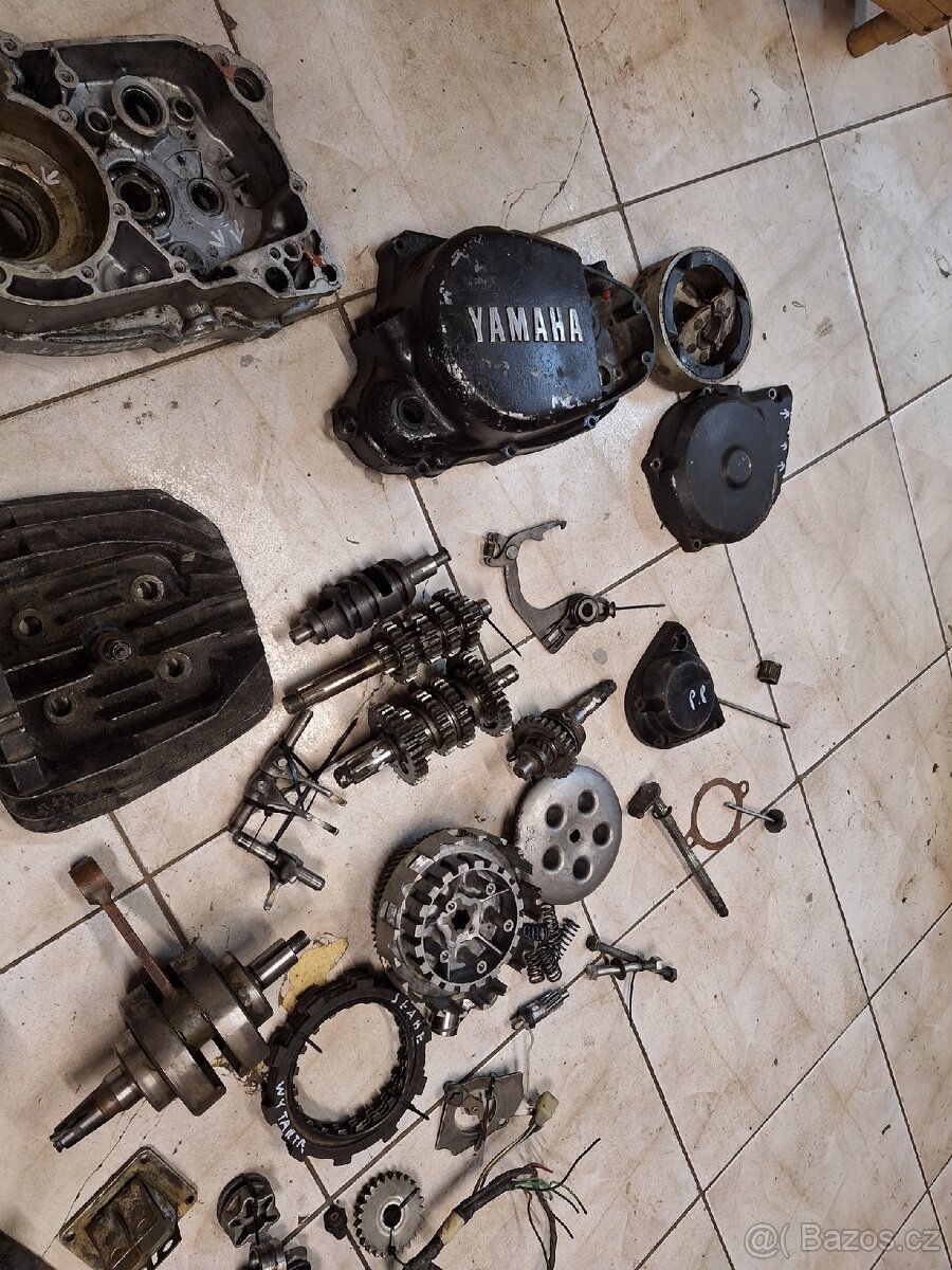 Díly motoru Yamaha DT 125 MX - 8