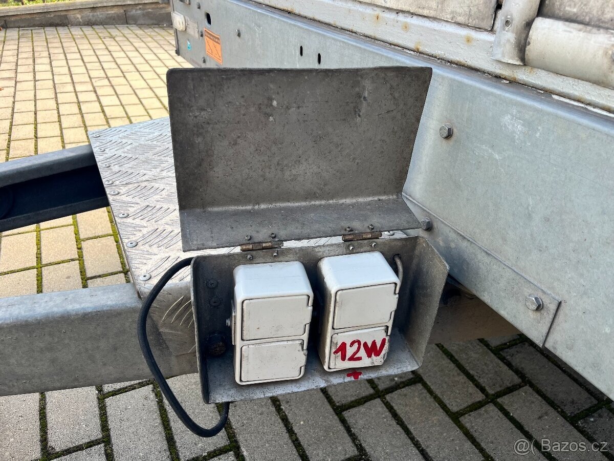 Pojízdná prodejna, vozík až 3,5t - 8