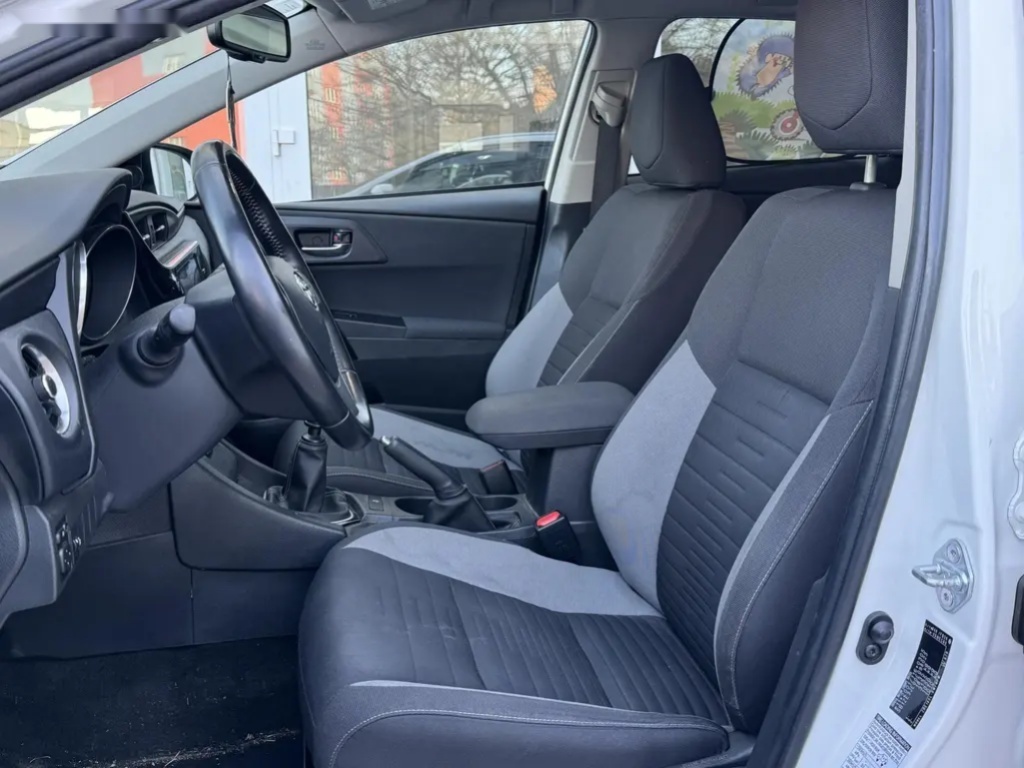 Toyota Auris, COMBI 1.6i 97kW - 8