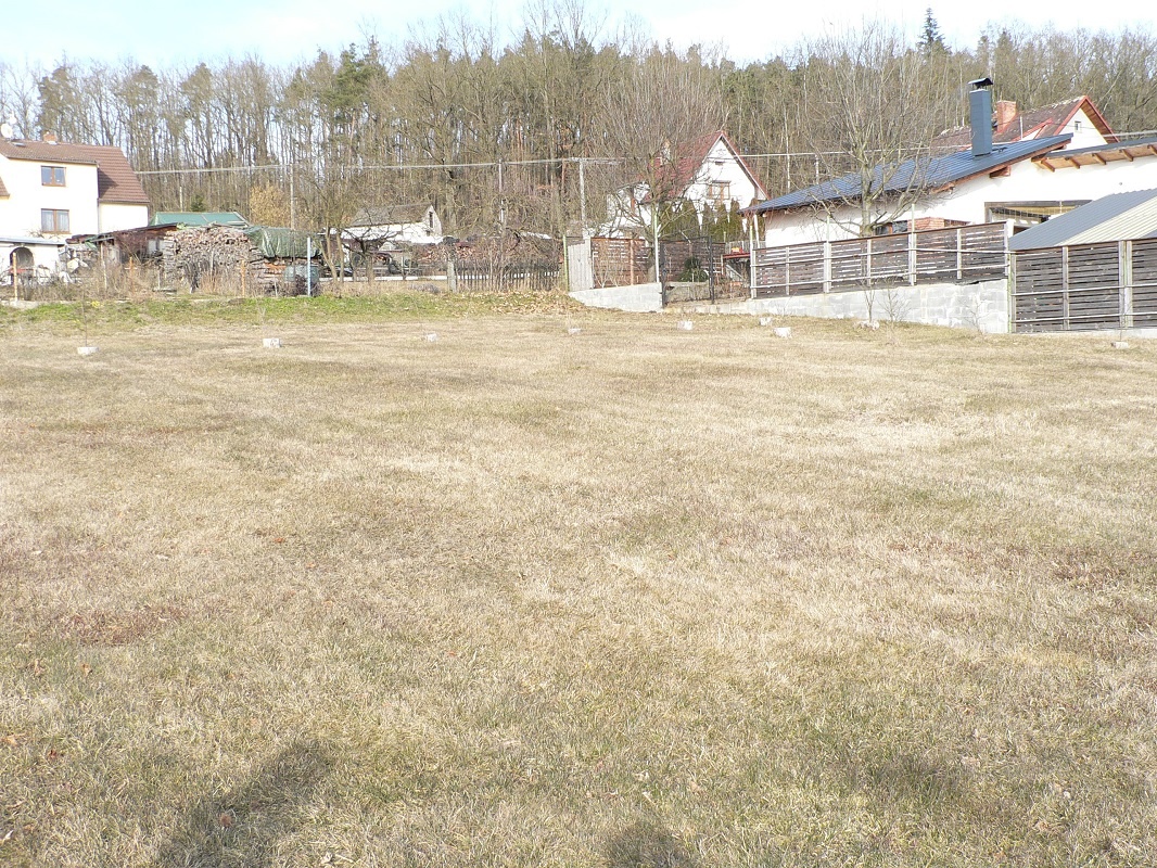 BEZDĚDOVICE - pozemek na RD - 8