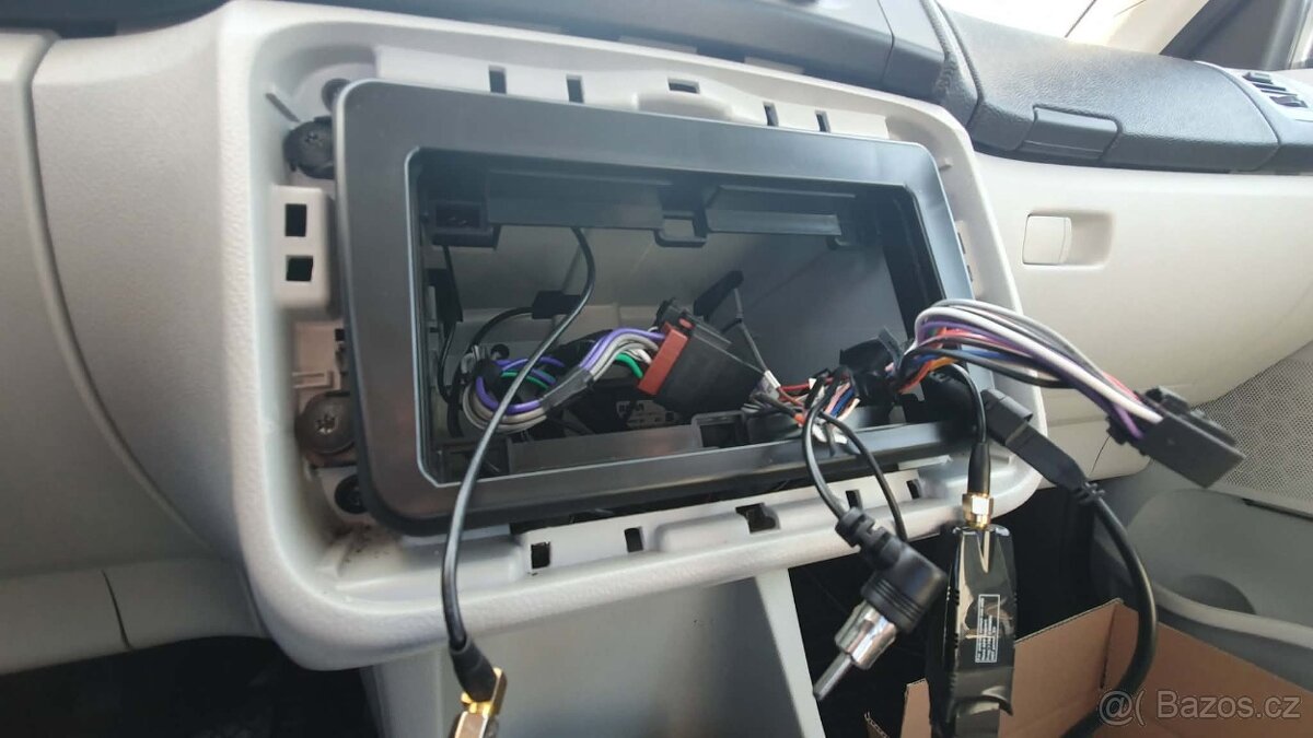 Autorádio Android Vordon HX-101+ Redukce. - 8