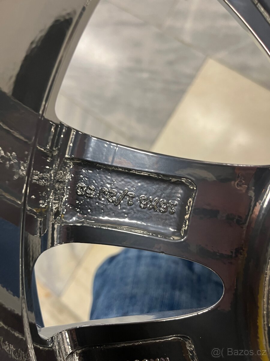 Alu Kola Mazda 5x114,3 67,1 16x6j - 8