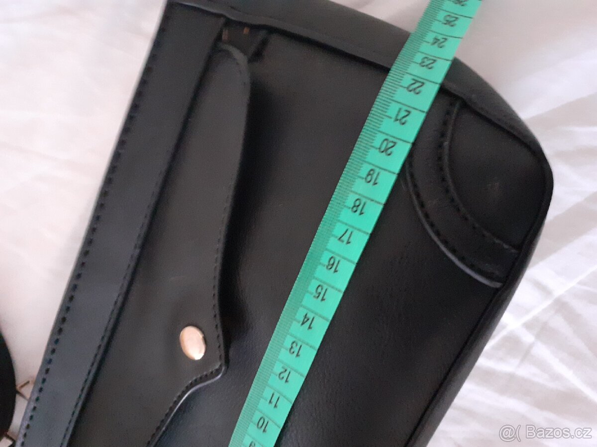 Dámská černá praktická kabelka crossbody - 8