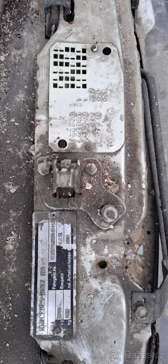 Mercedes 124 E260 - 8