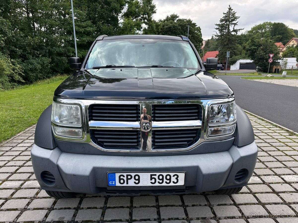 Dodge Nitro 2,8 CRDi 130 kW 4x4 - 8
