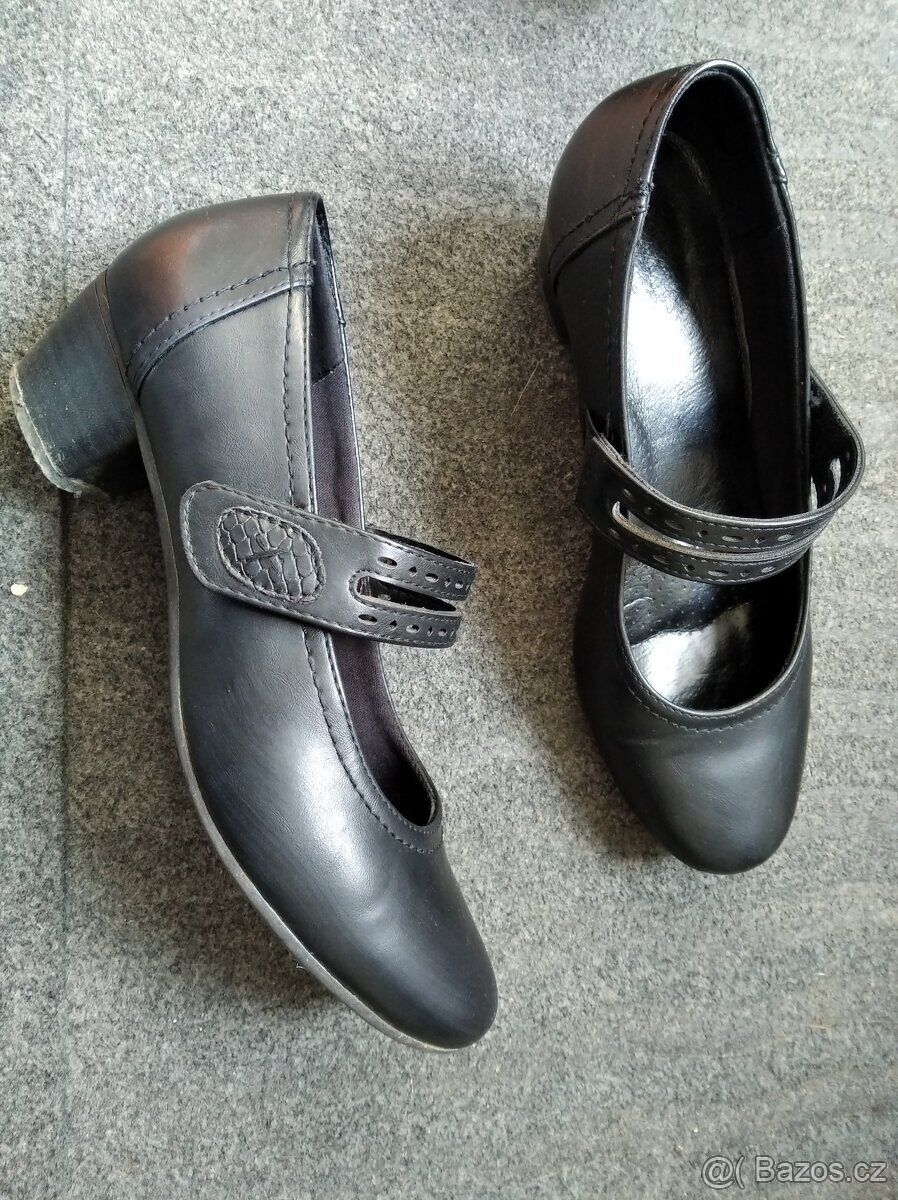 Dvoje krásné lodičky (znJana) vel.38, cena celkem - 8