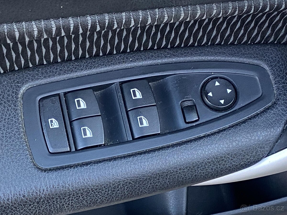 BMW Řada 1 2.0 D , 105 kW nafta, 2012 - 8