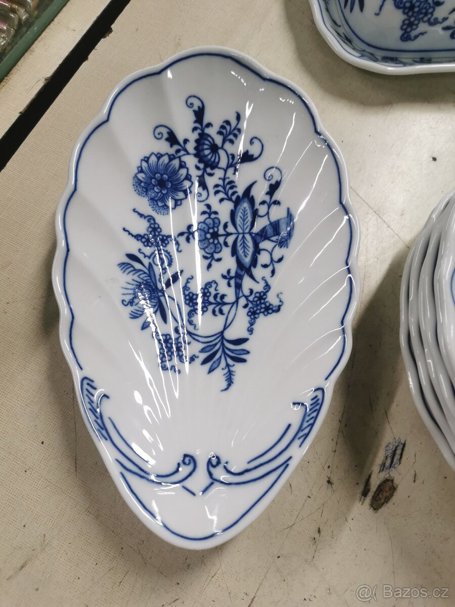 Cibulák Dubí. Máslenka, miska, talíře. - 8