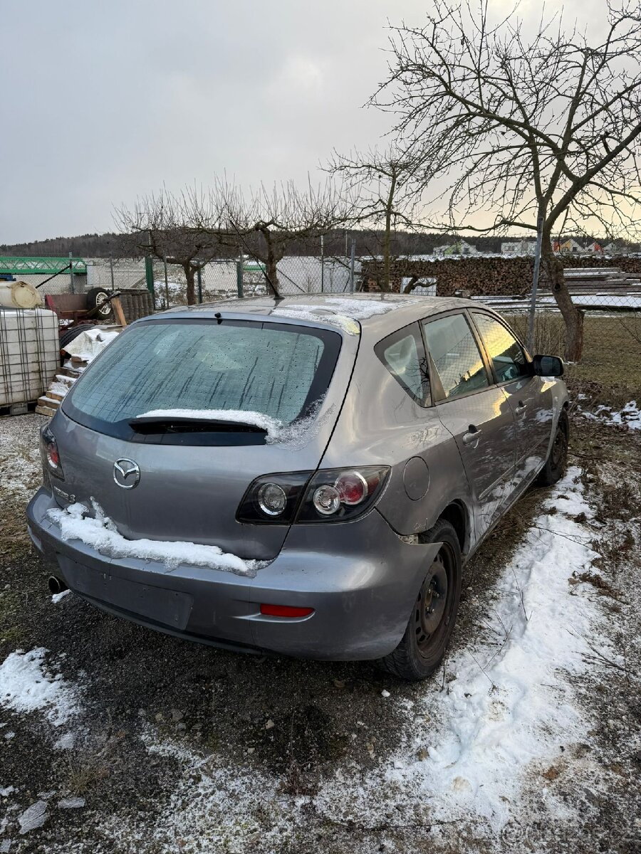 Mazda 3 BK hatchback díly - 8