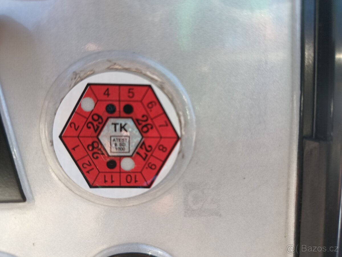 Suzuki Burgman 200 uh - 8