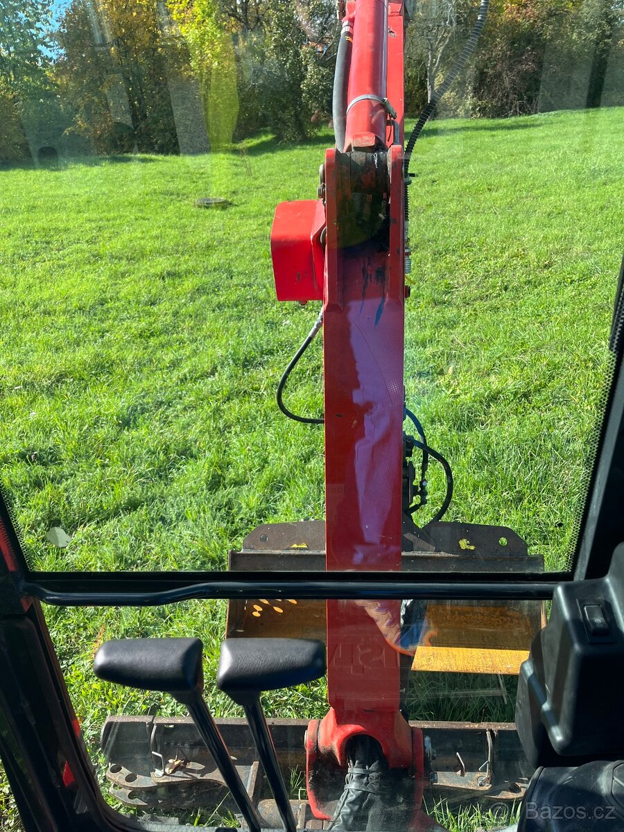 Bagřík KOMATSU PC16R-3HS - 8