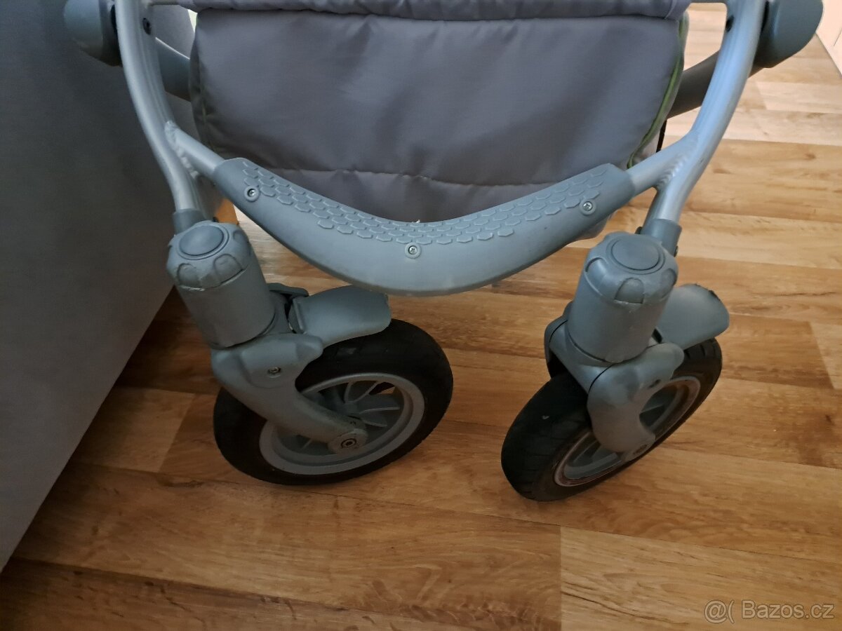 Kočárek a autosedačka- můžu slevnit - 8