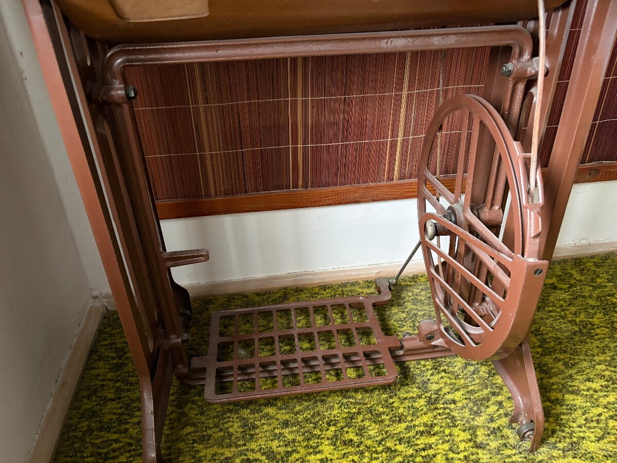 Minerva stary sici stroj - retro - 8