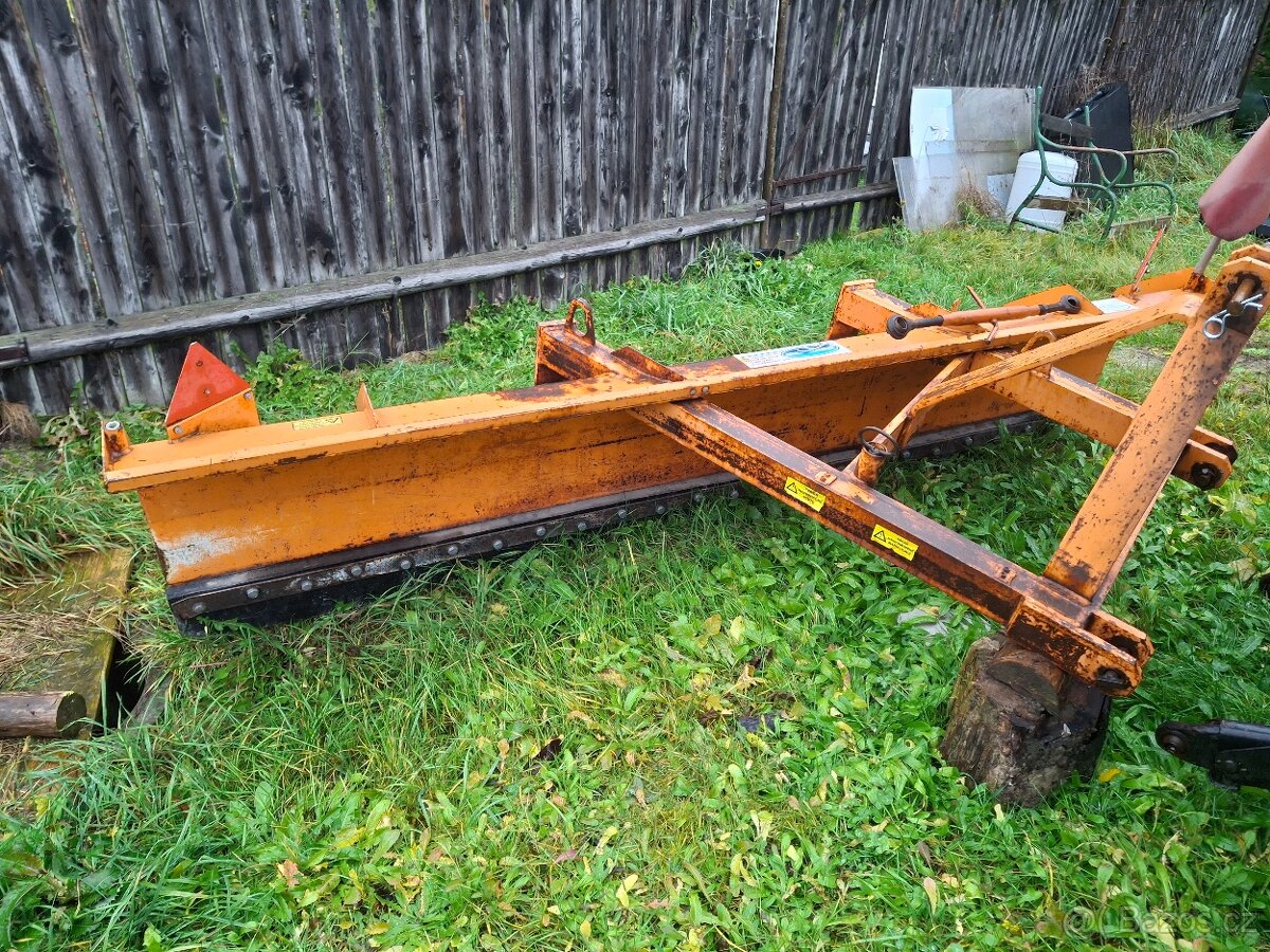 Ursus C-385 4×4 + radlice sněhu, STK 6/2027 – připraven na z - 8