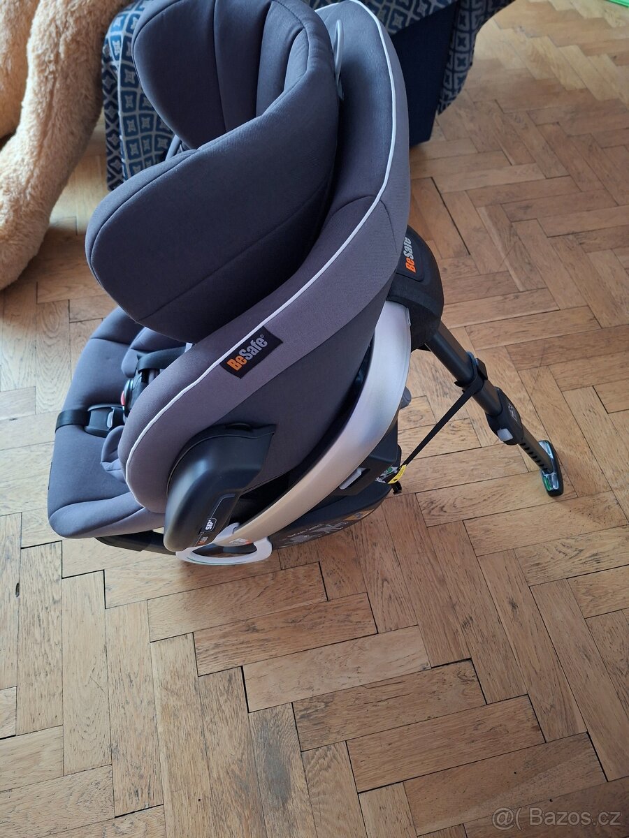 Autosedačka BeSafe Stretch - 8