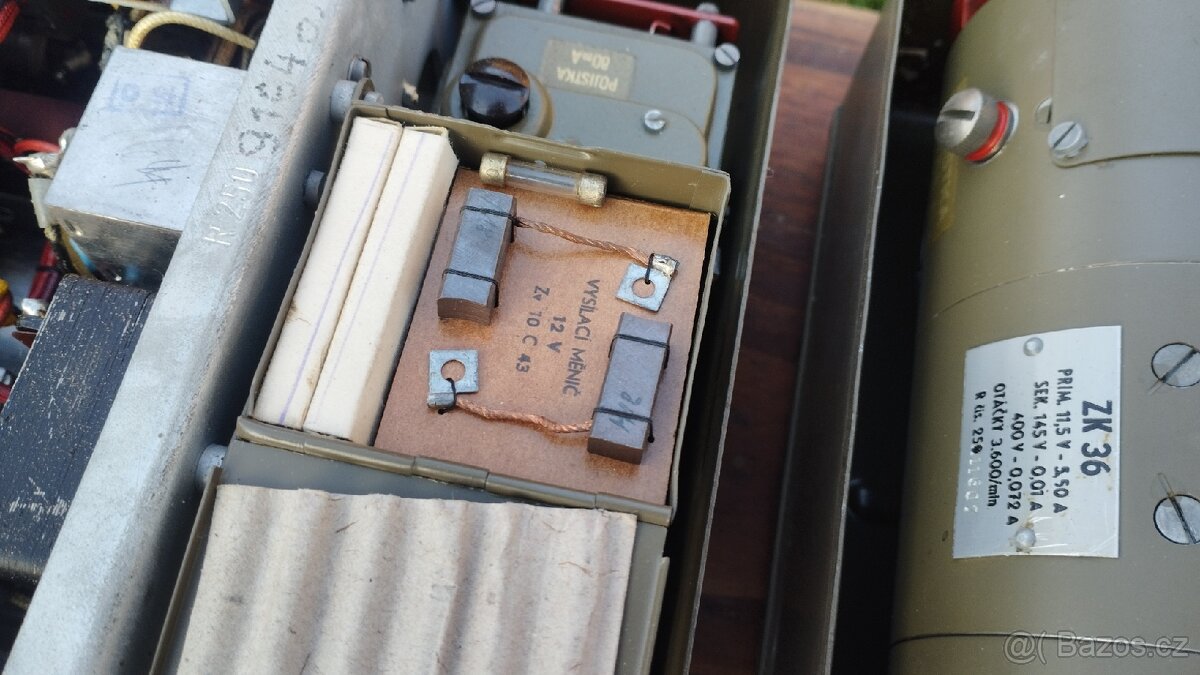 Měnič k radiostanici ZD31 - 2 kusy - 8