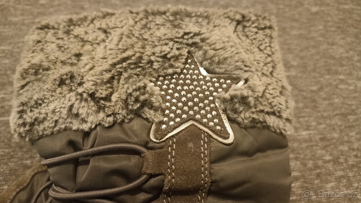 Dívčí sněhule, 39 - 8