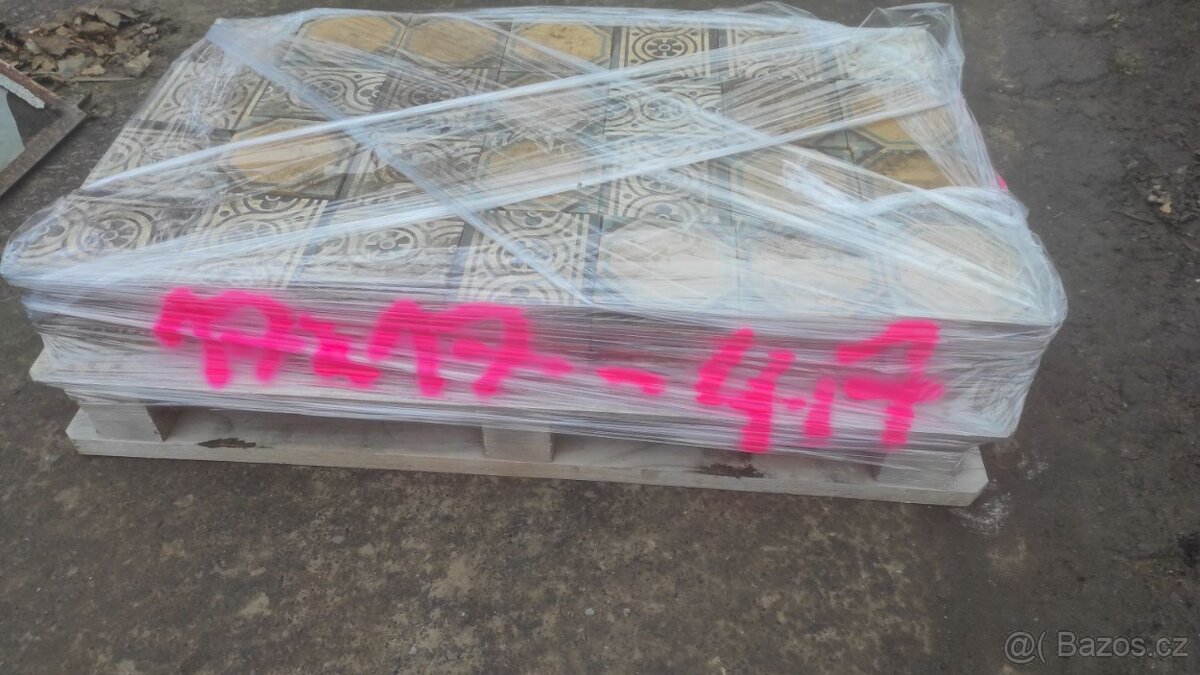 Stará keramická dlažba, půdovka, půdovky, 4,7 m2 - 8