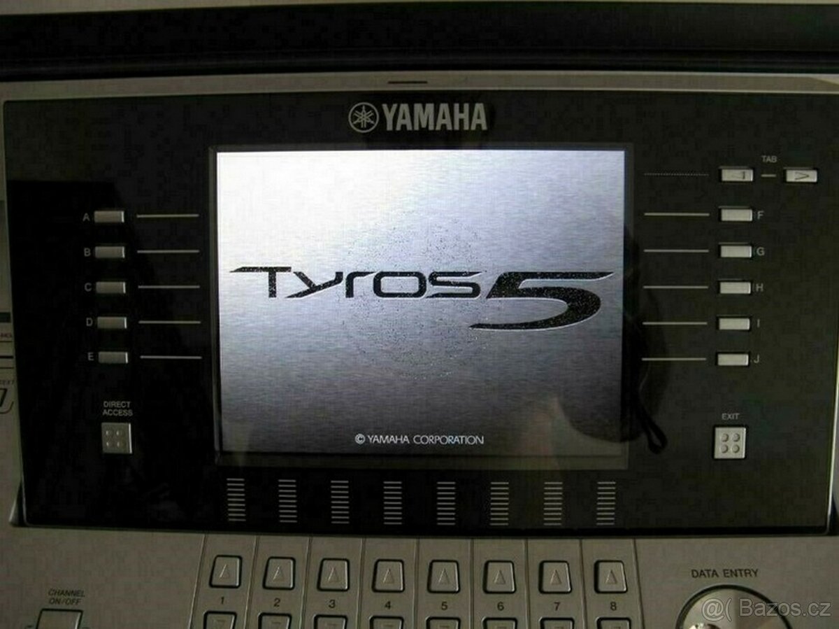 Elektrické klávesy YAMAHA Tyros 5 XXL s 61 klávesami ve výbo - 8