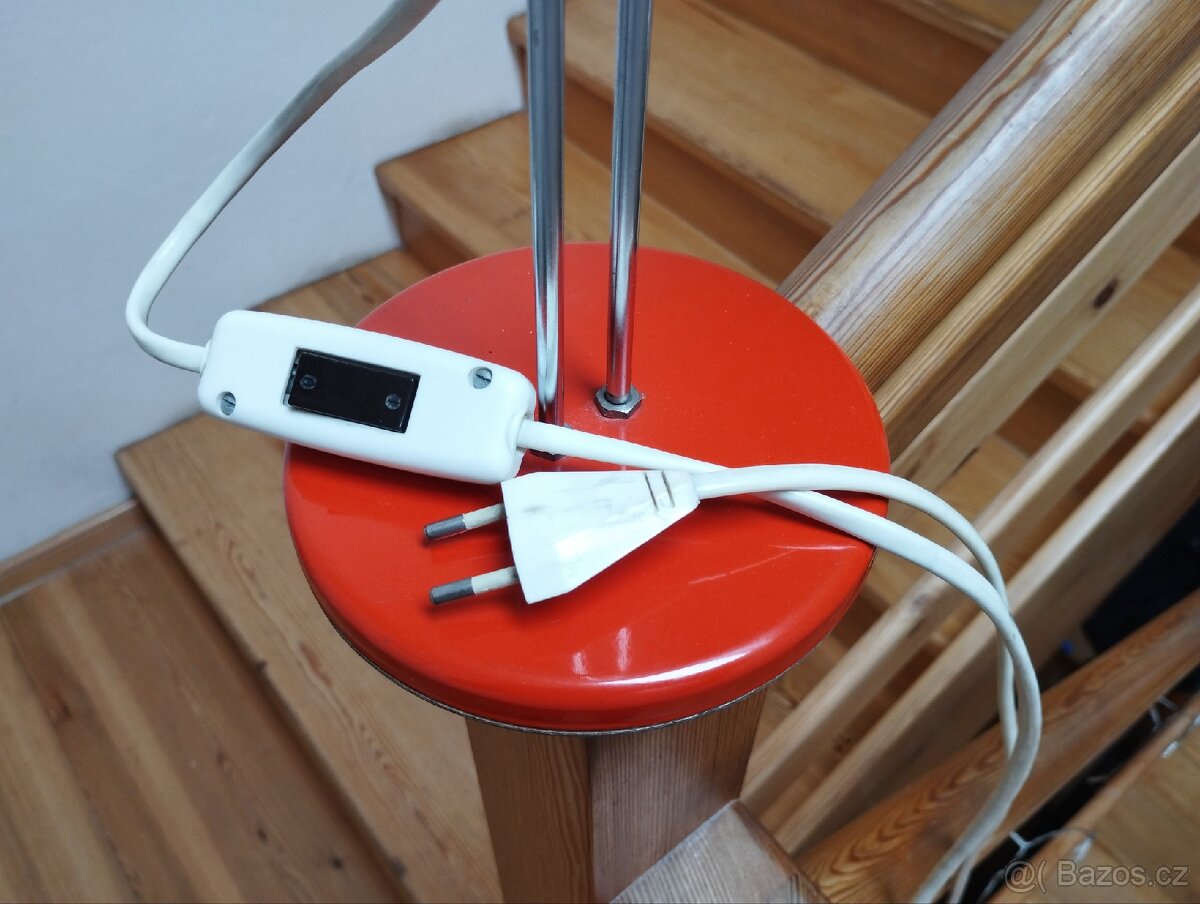 Červená retro lampička Lidokov - 8