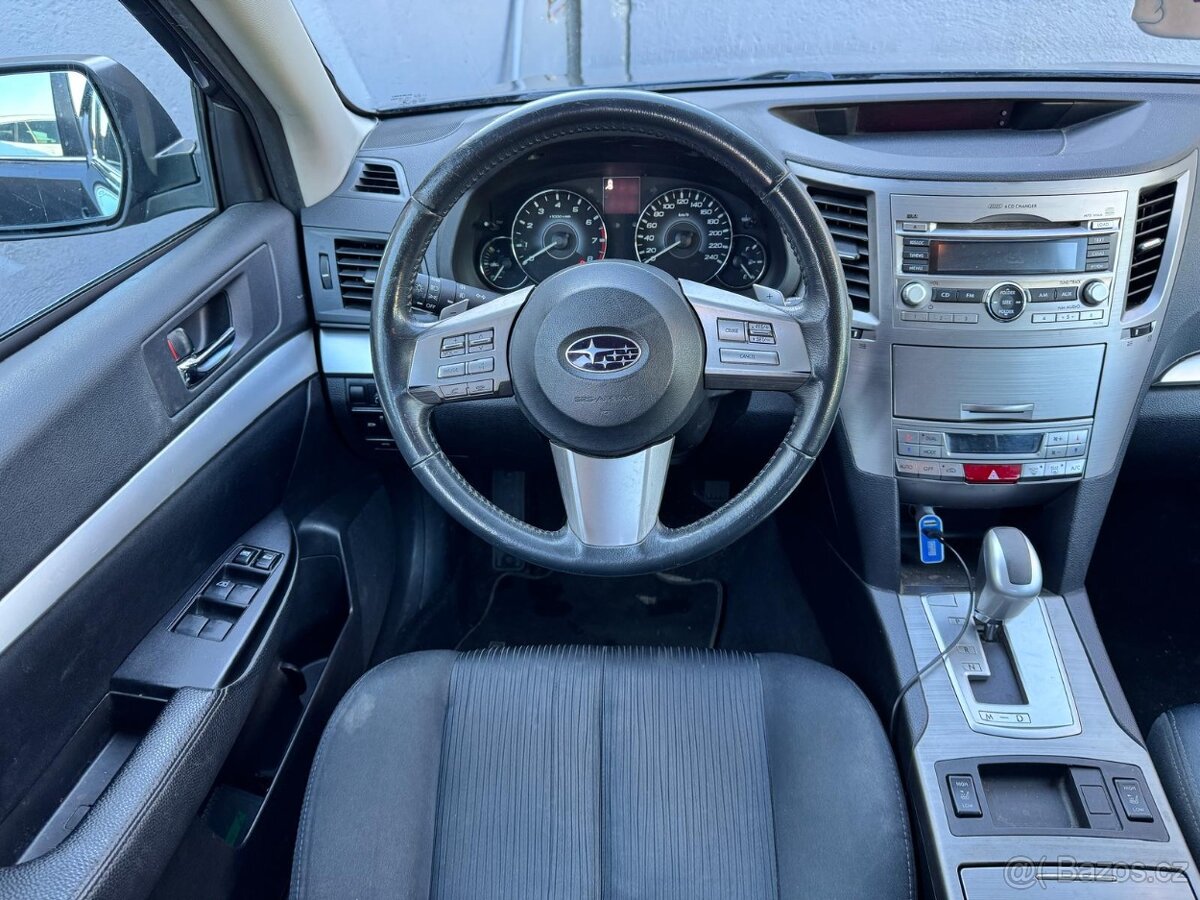 Subaru Legacy 2.5 - 8