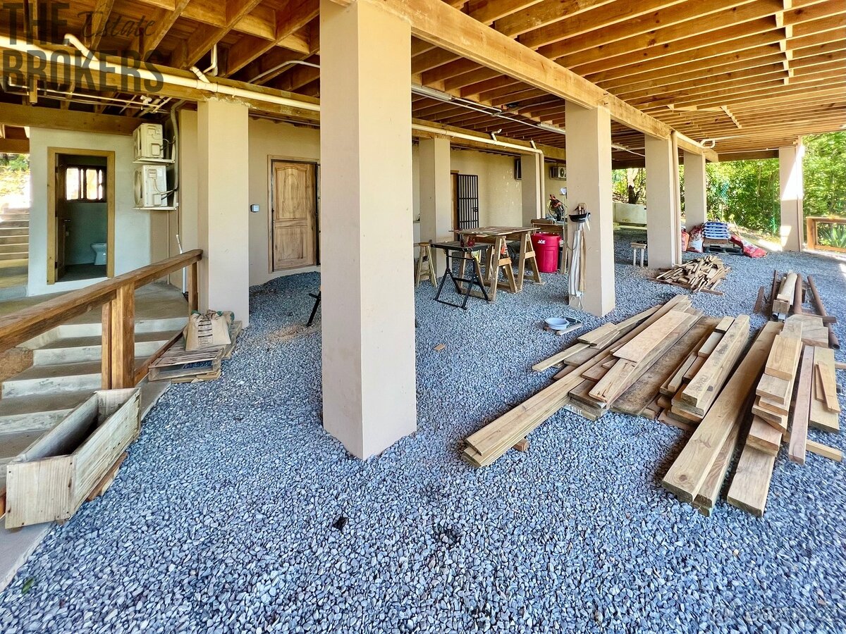 New Latitude, Calabash Bight - 8