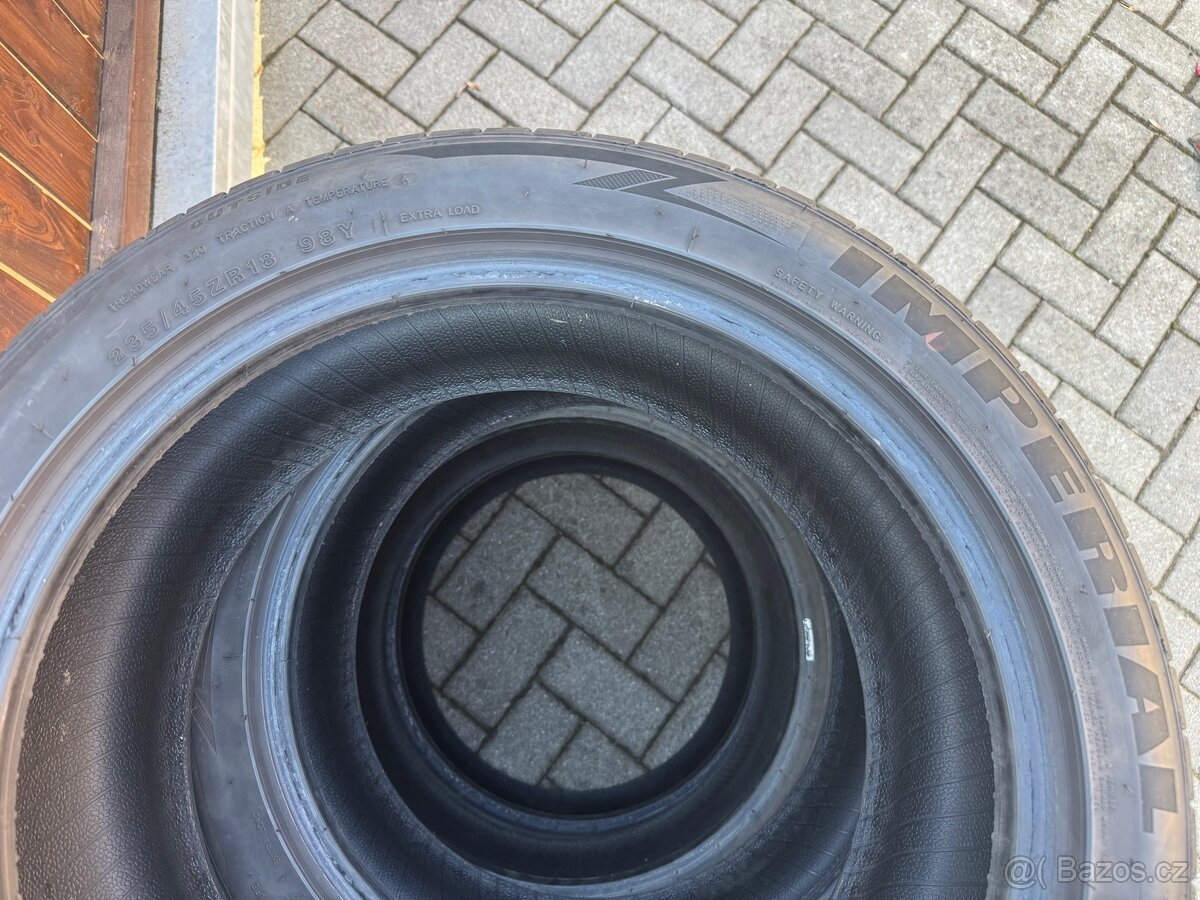 Letní pneu 235/45/R18 98W - 8