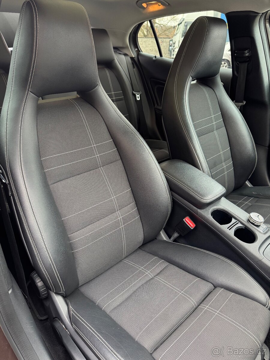 Mercedes-Benz GLA 220d (2015) – bez AdBlue, panorama, Night - 8