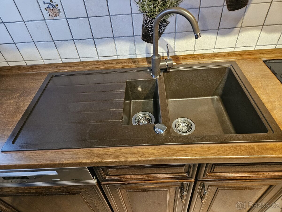 Kuchyňská linka ( REZERVACE ) - 8