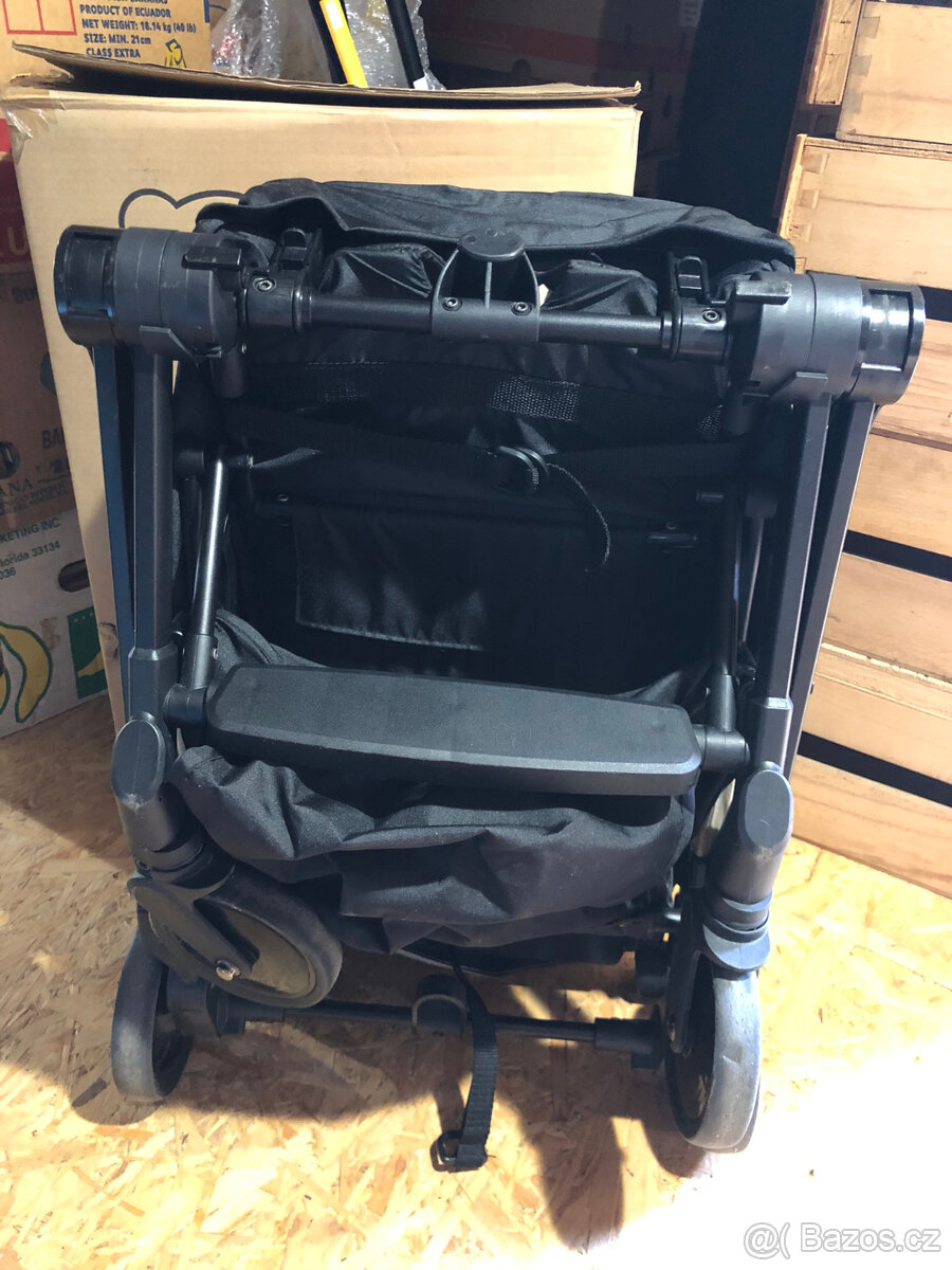 Lehký cestovní kočárek G-Mini Travel - 8
