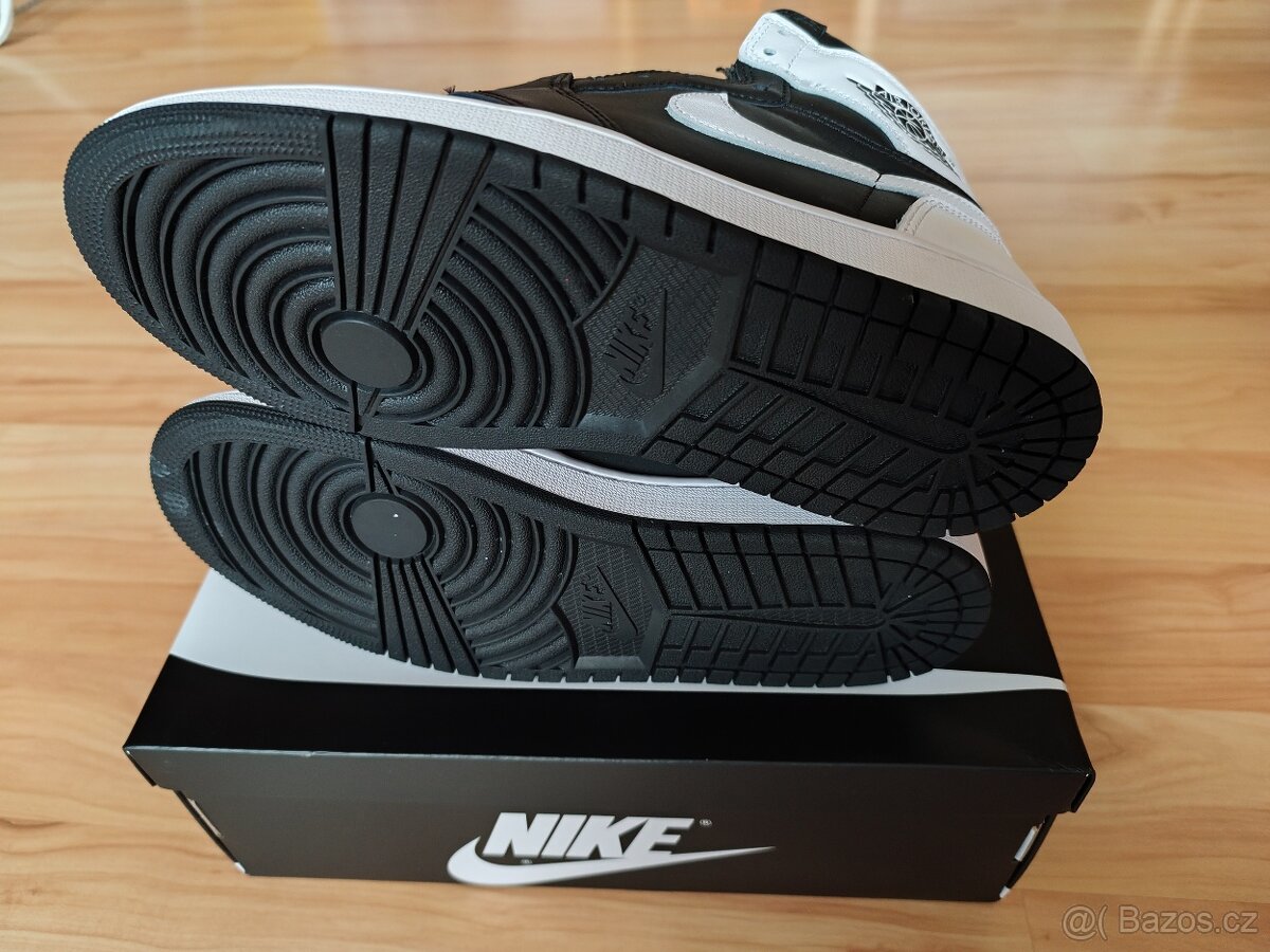 Nike Air Jordan 1 Retro High OG Black/White - 8