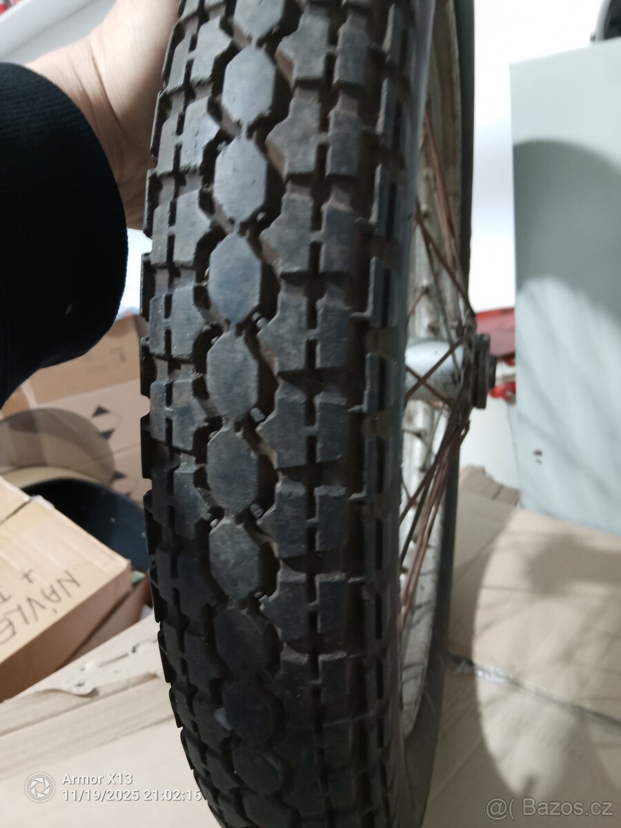 Jawa 250, 350 pérak zadní kolo včetně pláště - 8