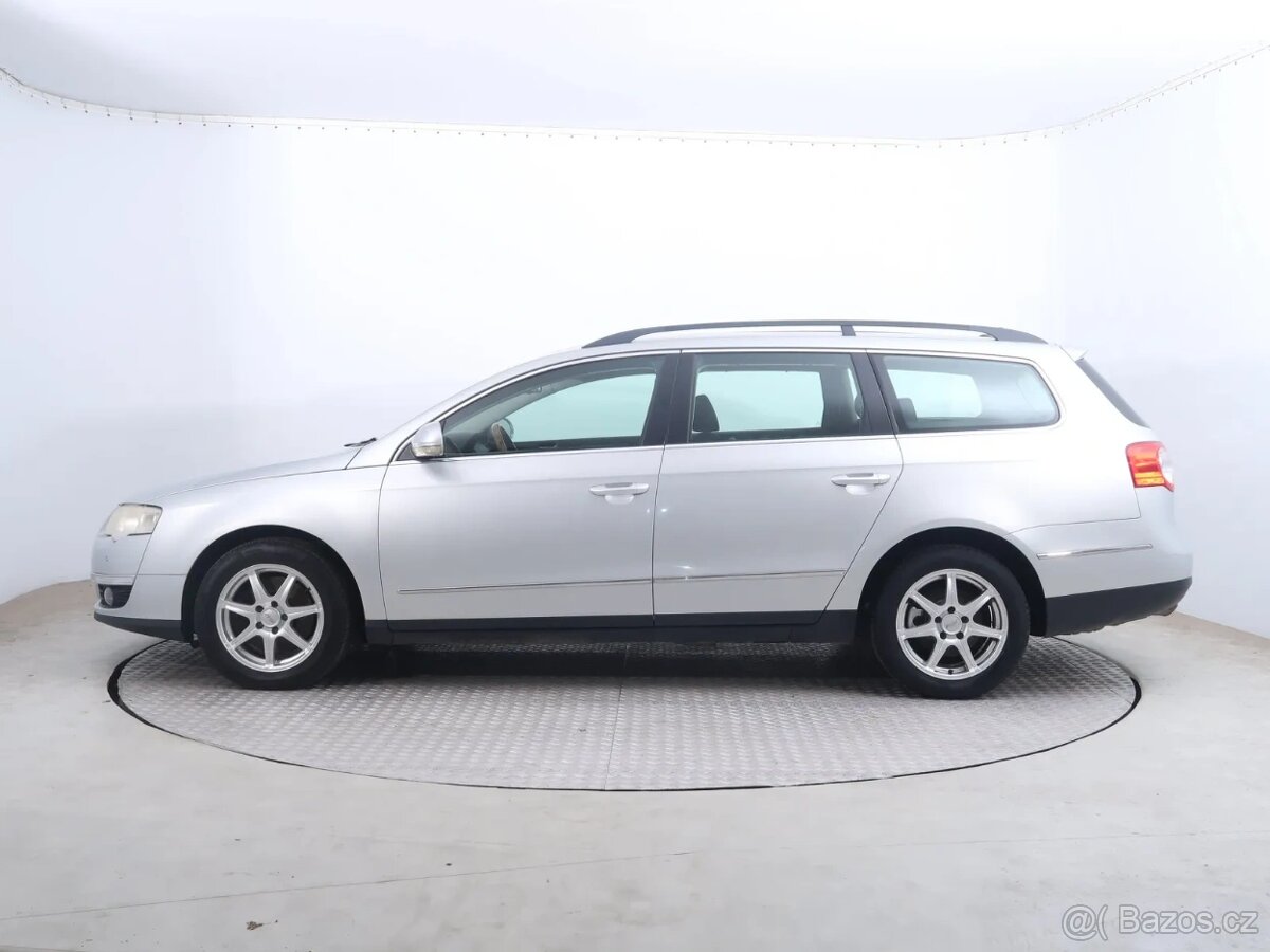 Volkswagen Passat 2007 2.0 TDI Combi - 8