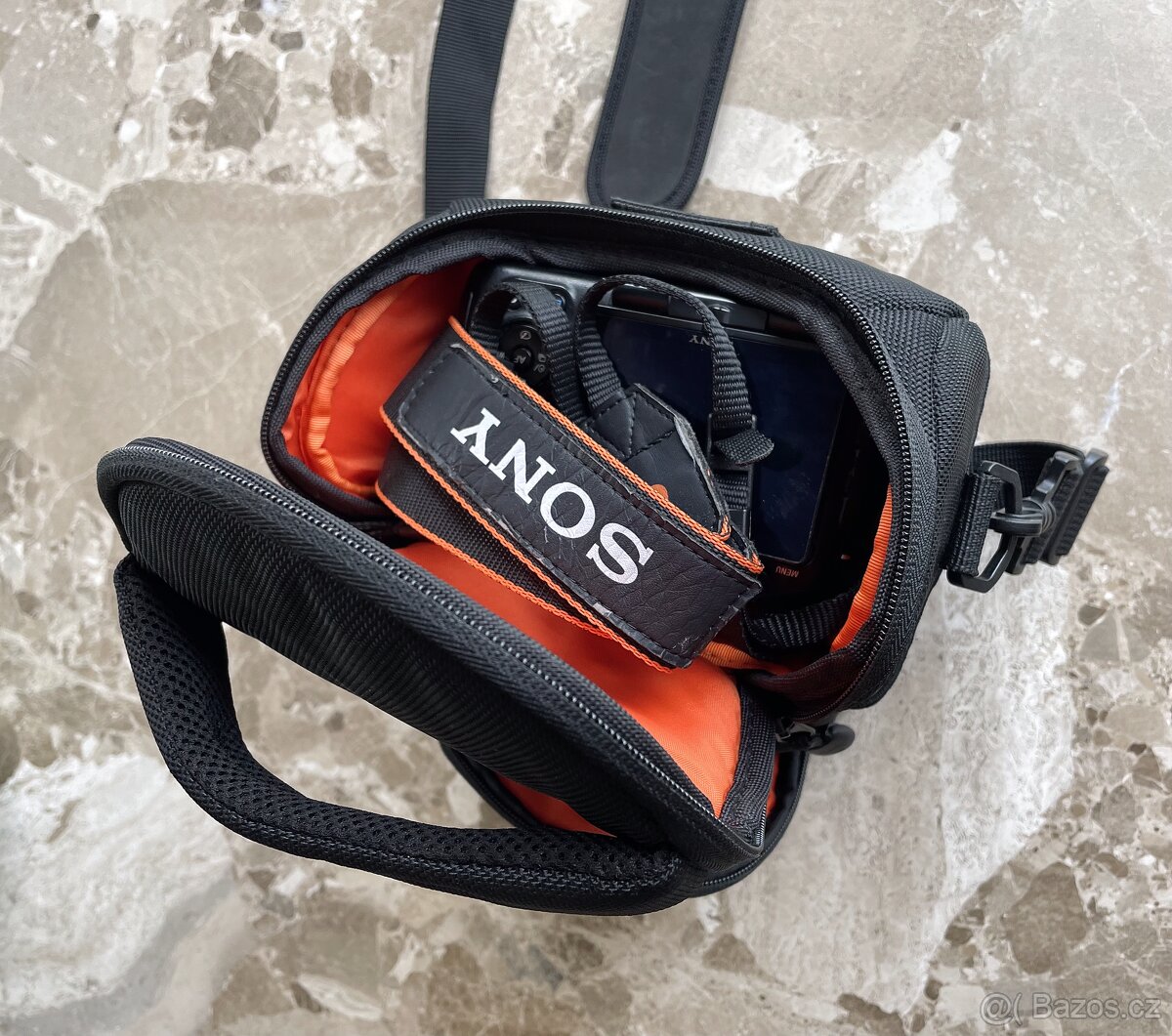 Digitální zrcadlovka Sony SLT-A65 s objektivem - 8