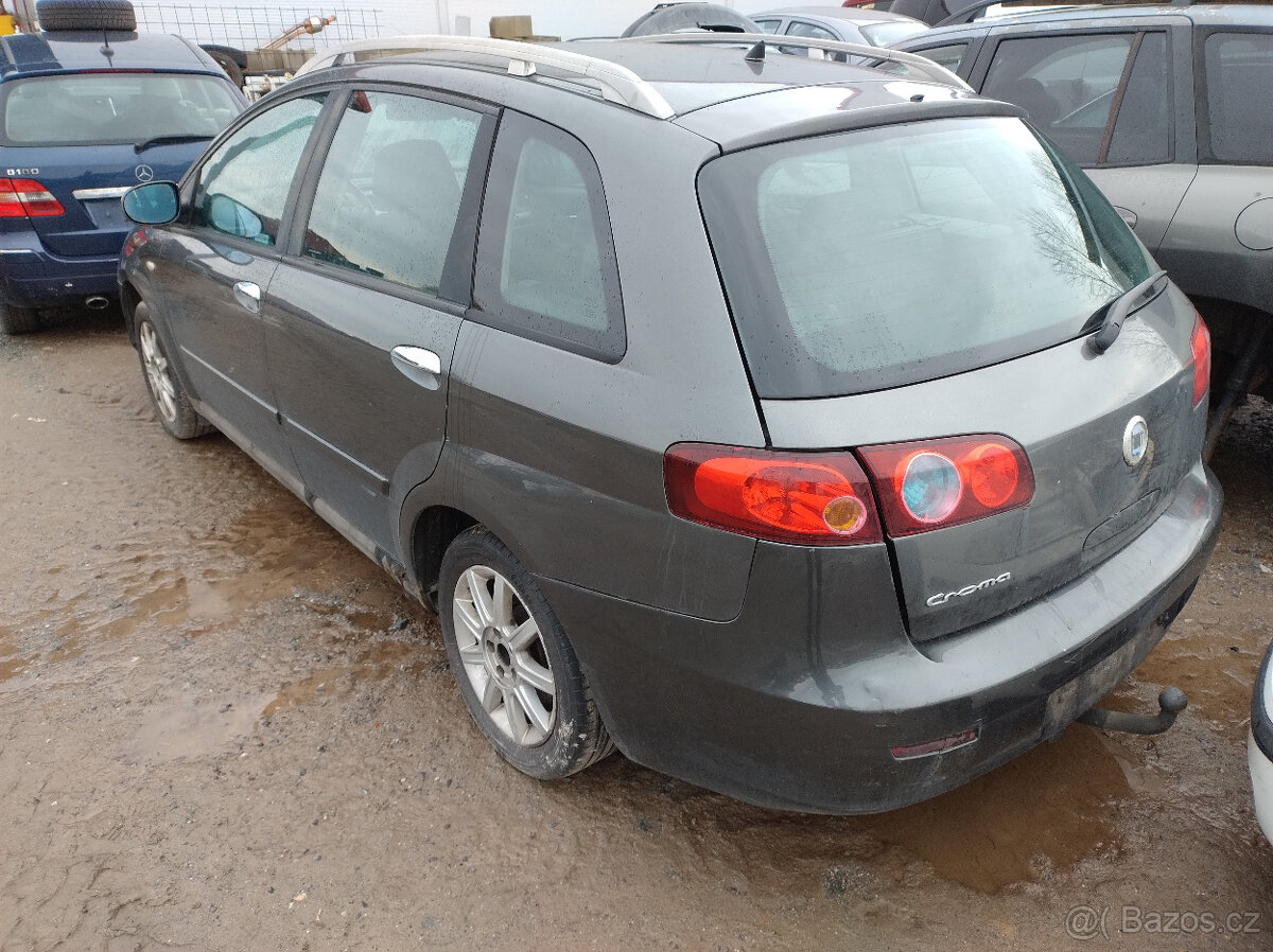 Fiat Croma 1,9JTD 88kW Combi, rok 2006 - dily - 8