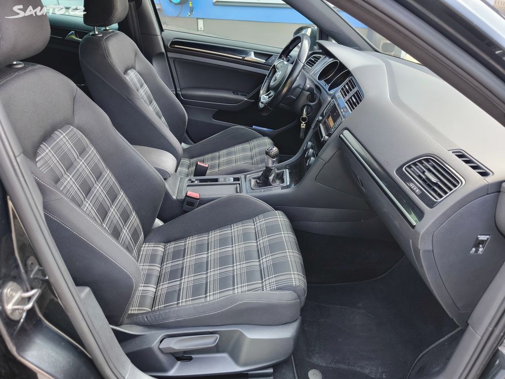 Volkswagen Golf, GTD 2.0 TDi - 8
