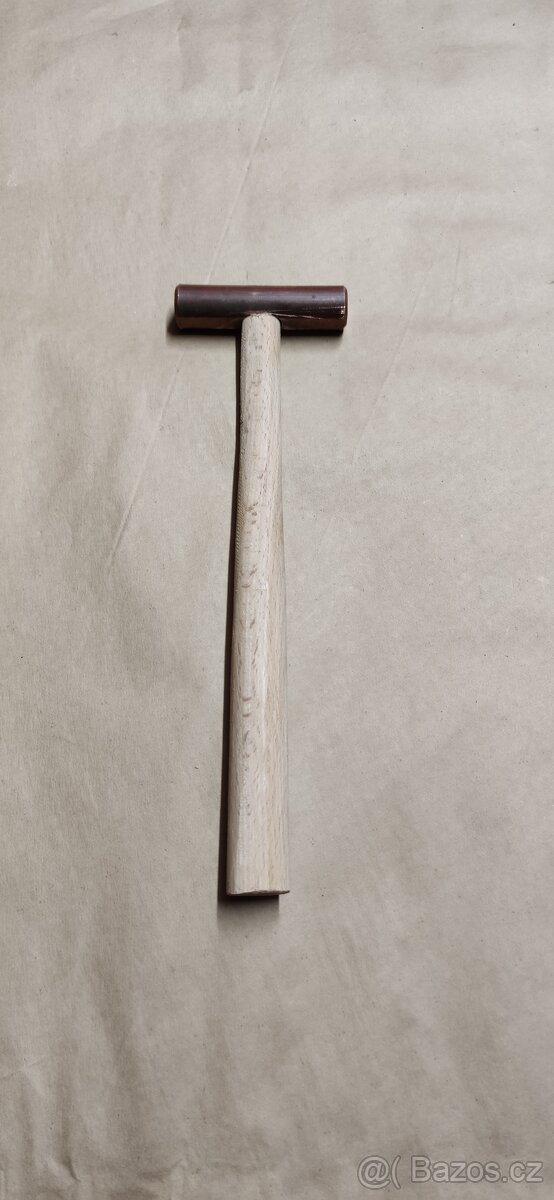 Soustružnické nože, sekáče, výstružníky, atd. - 8