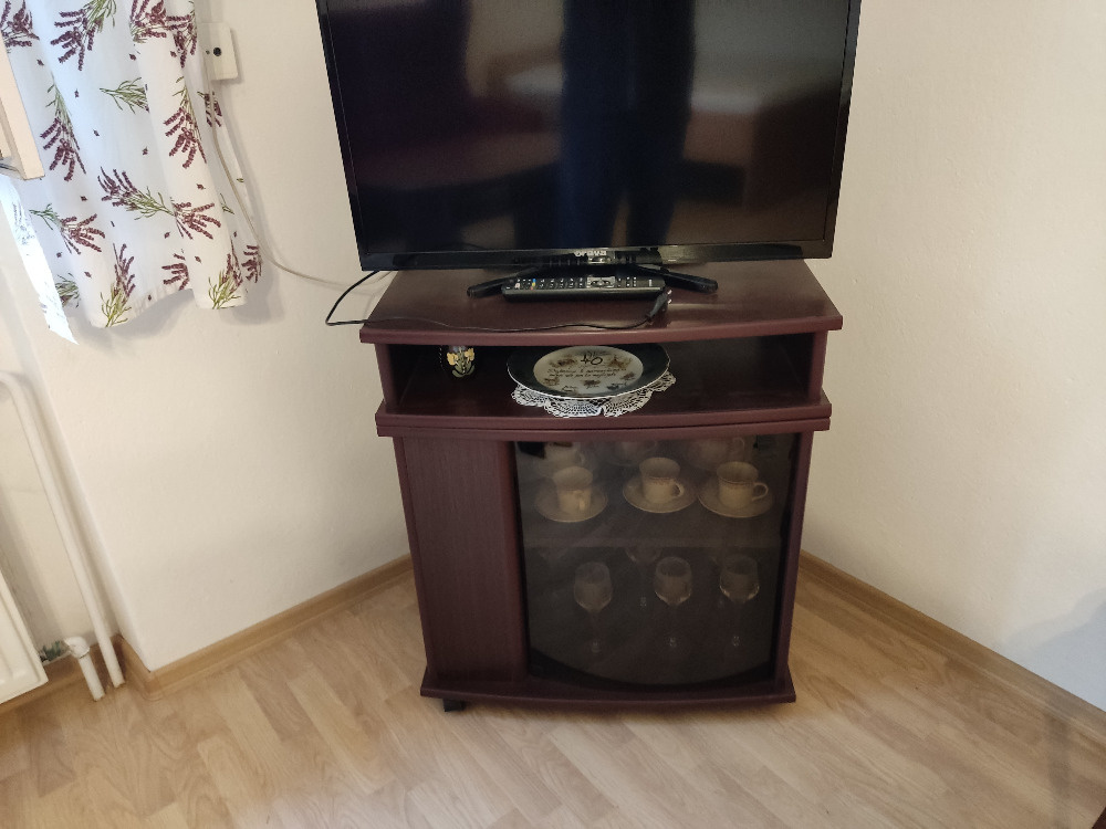 Televizní stolek (skříňka) - 8