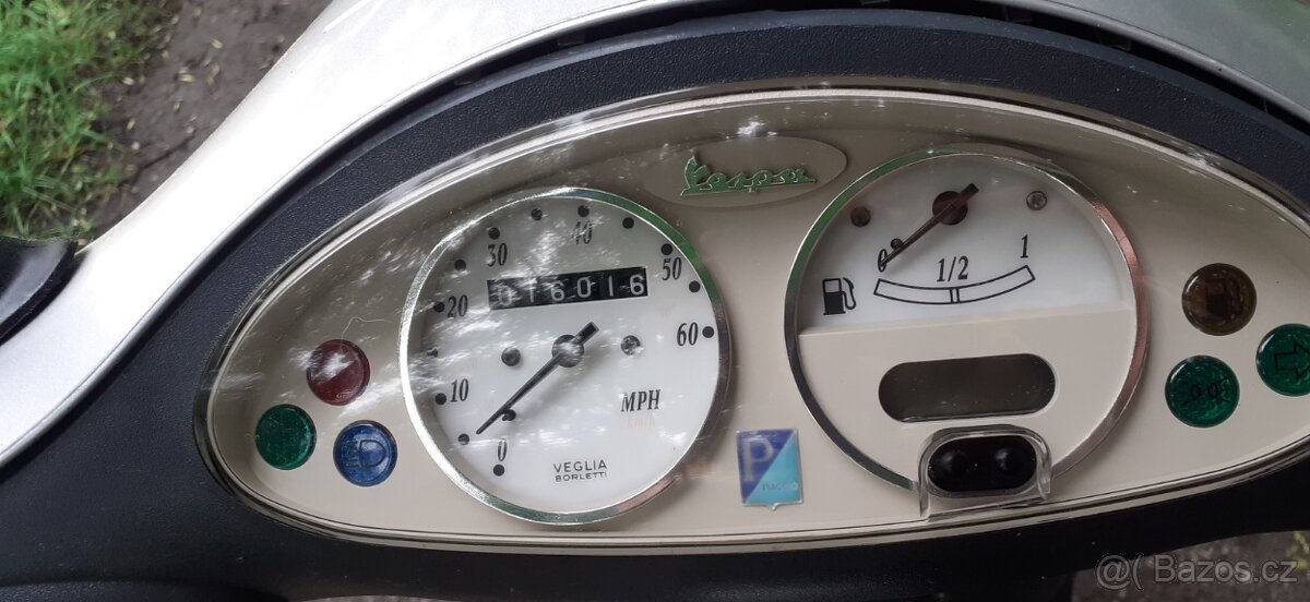 Piaggio Vespa ET2 - 8