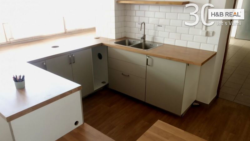 Pron. rek. kom. prostoru (obchod, jiné aktivity,... - 8