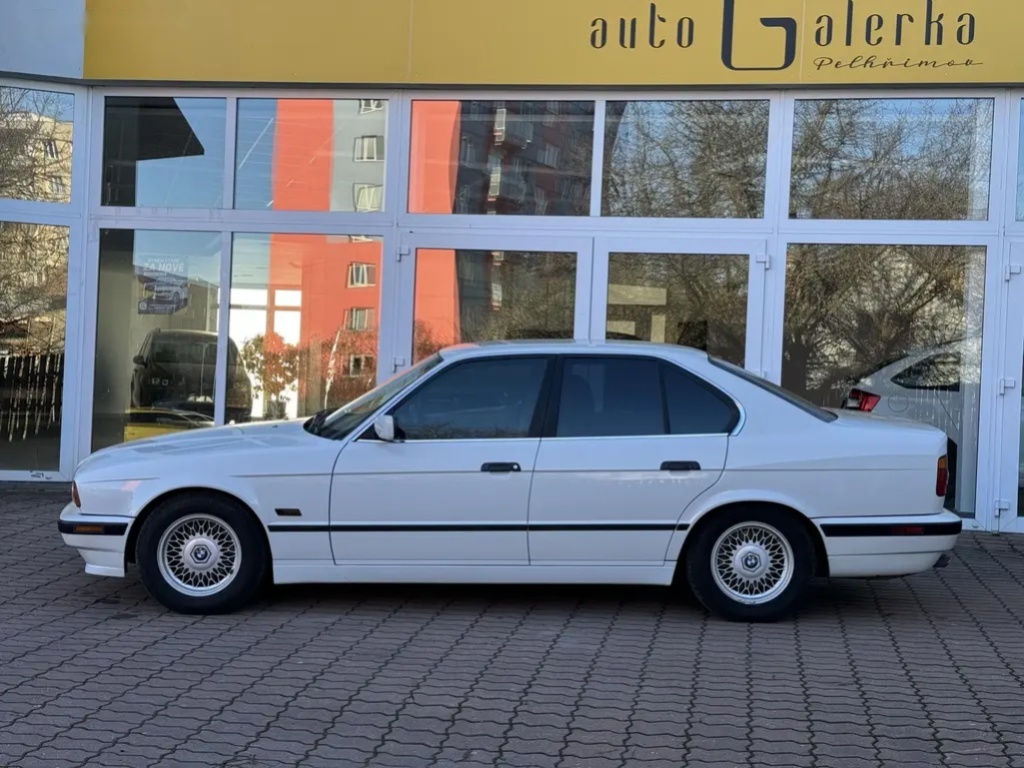 BMW Řada 5, 540i e34 - 8