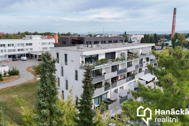 Pronájem 2+kk s balkonem a parkováním, ul.... - 8